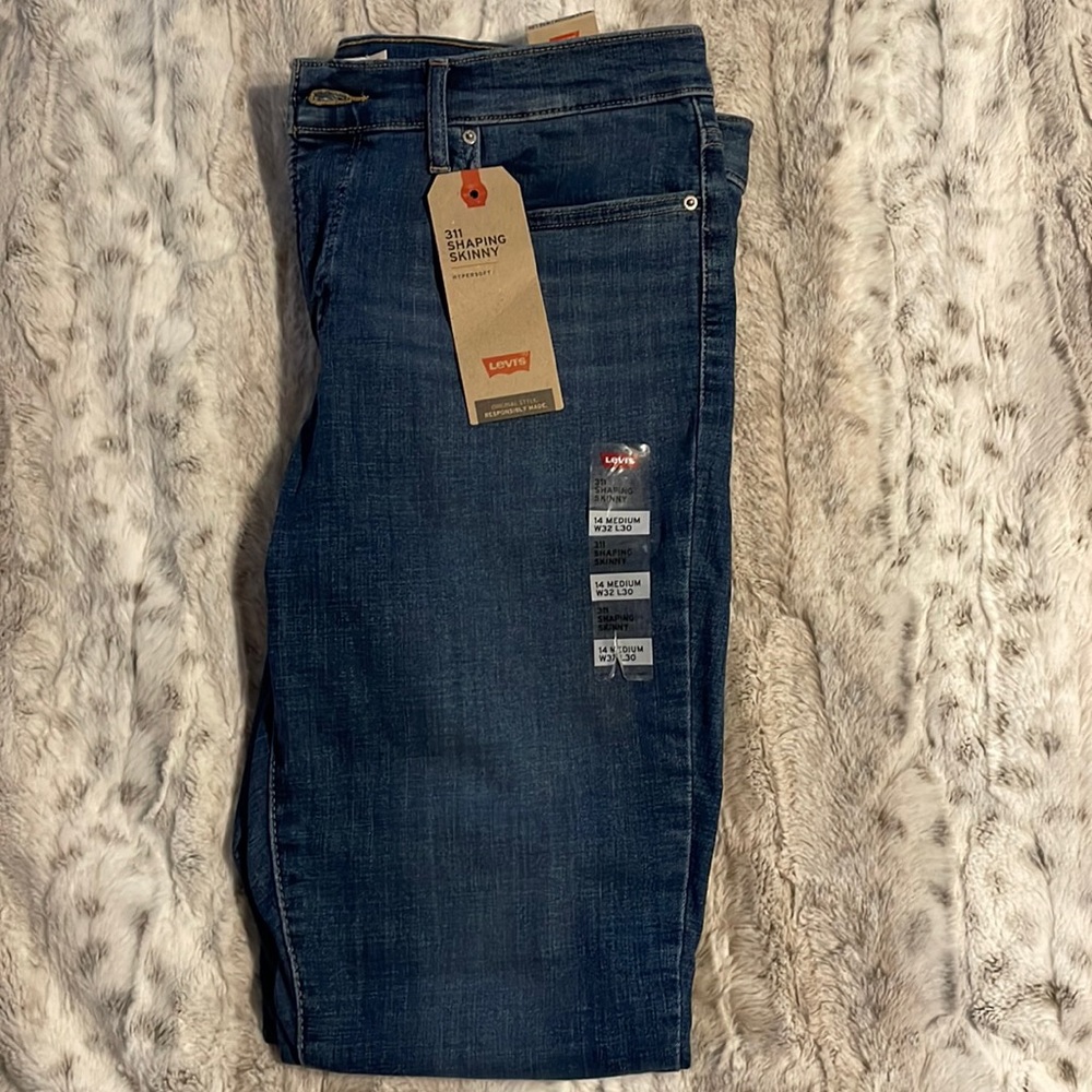 Levi’s 311 Shaping Skinny Jeans-NEW